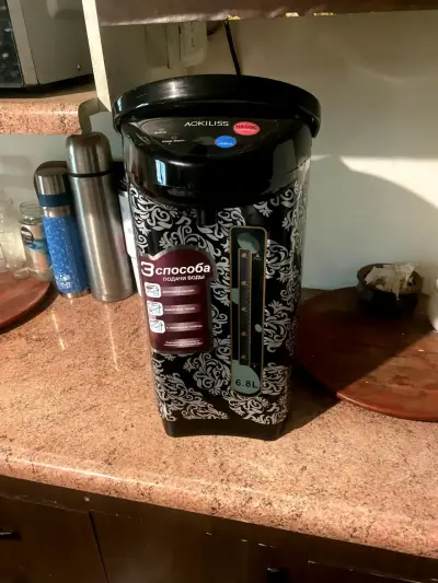Termo eléctrico con diseño decorativo - miniatura 2