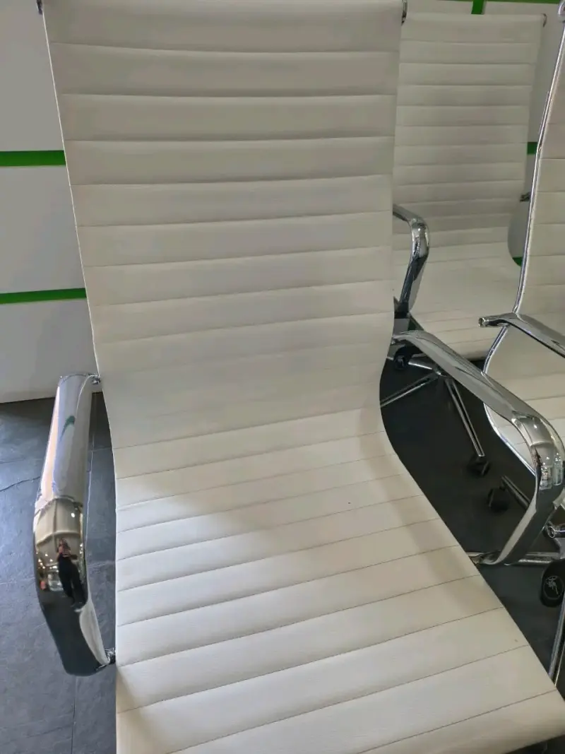 Silla de oficina blanca moderna - 1