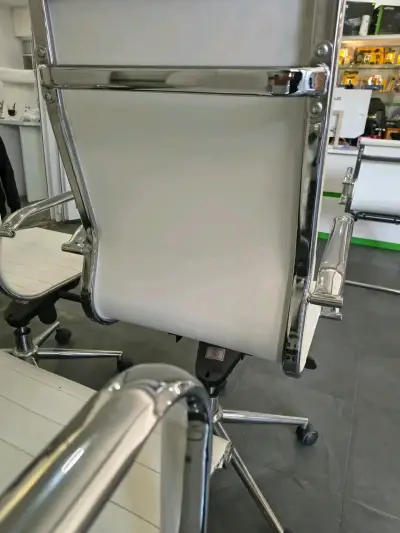 Silla de oficina blanca moderna - miniatura 3
