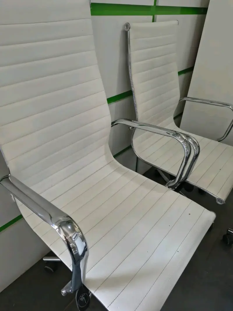 Silla de oficina blanca moderna - 4