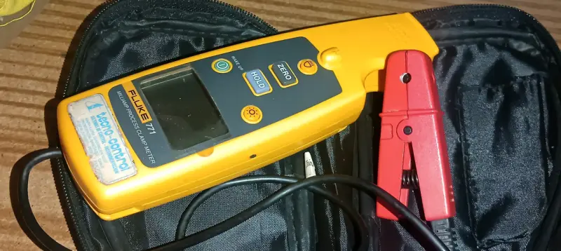 Multímetro Fluke 771 con estuche - 3