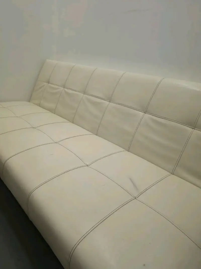 Sofá de cuero beige - 2