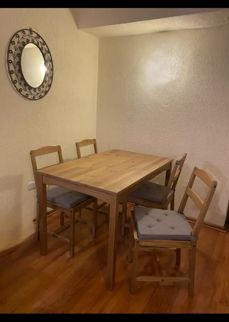 Juego de comedor madera con sillas