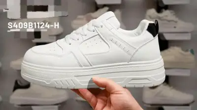 Zapatillas blancas de plataforma - miniatura 2