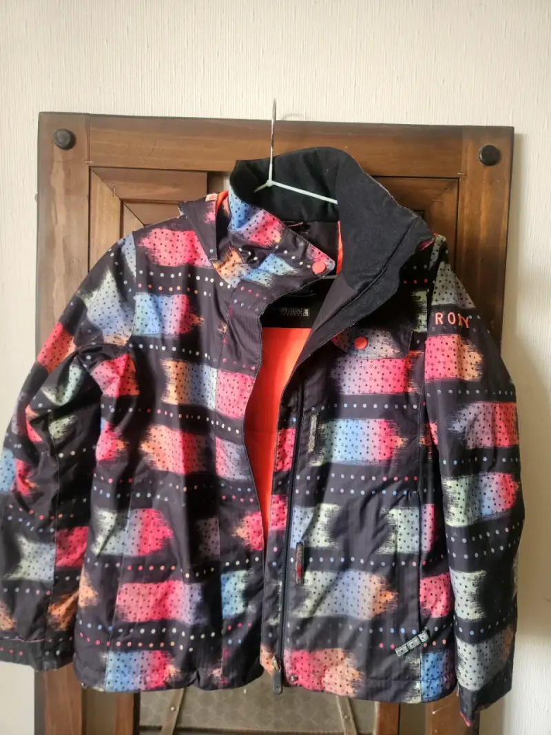 Chaqueta negra Roxy estampada - 2