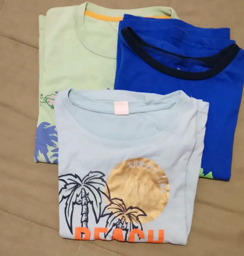 Lote de poleras estampadas - 1