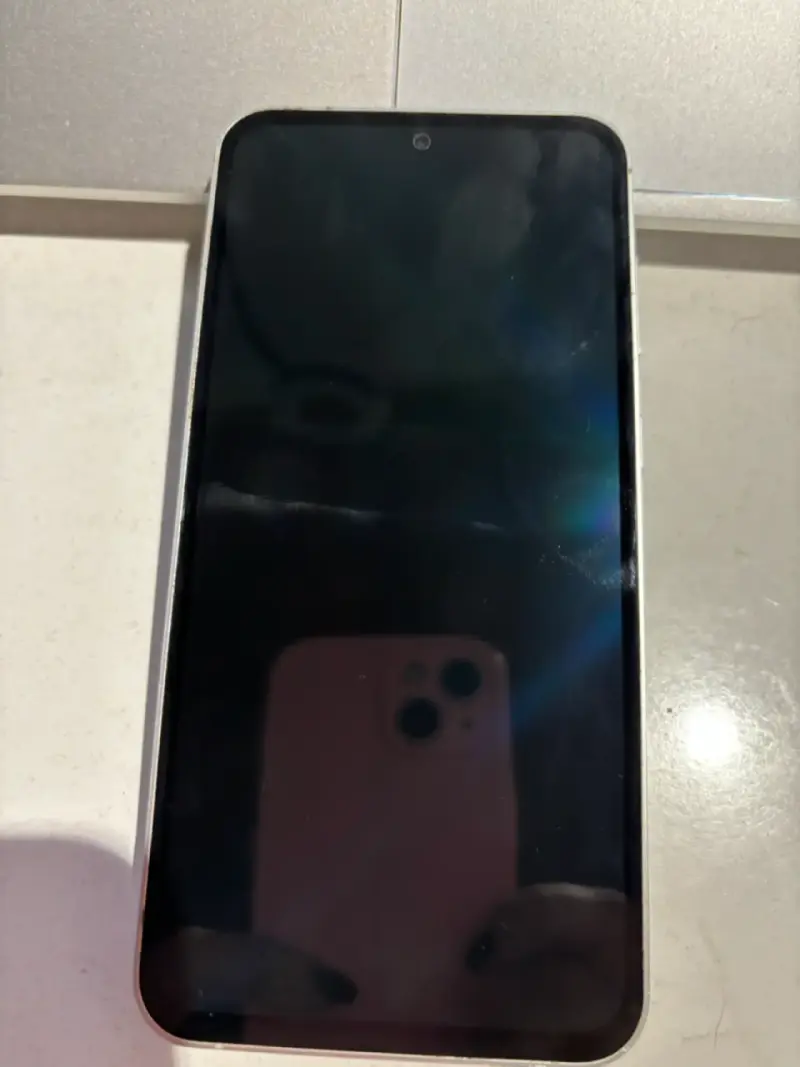 Samsung S23 fe color menta en excelente estado - 3