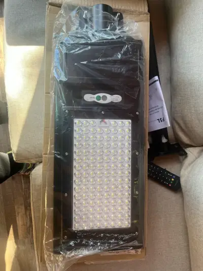 Luz LED solar exterior - miniatura 1