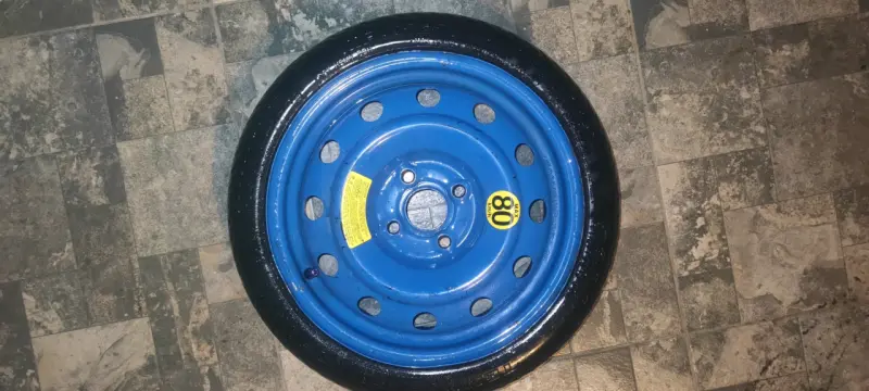 Rueda repuesto aro 15 original Kia río 5