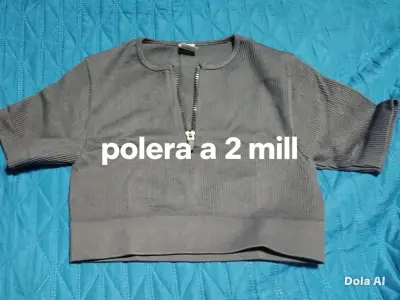 Variedad de ropa semi nueva - miniatura 2