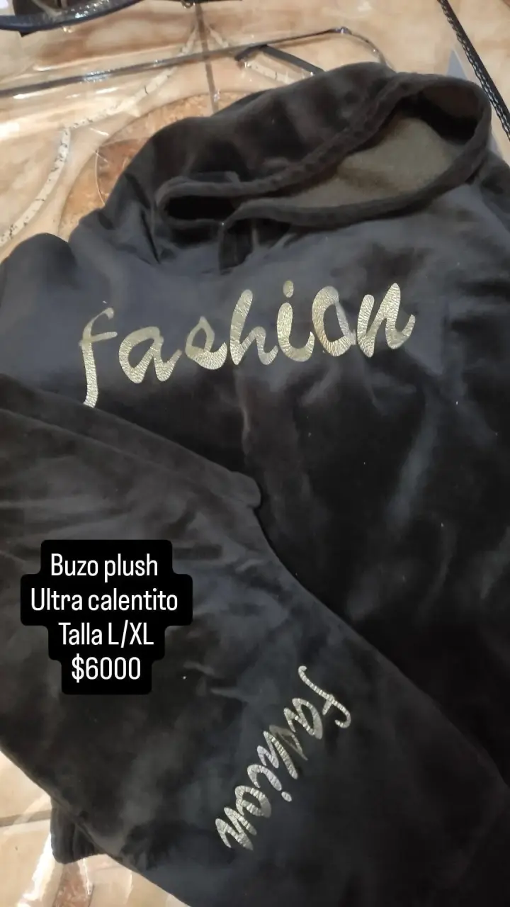 Variedad de ropa semi nueva - 6