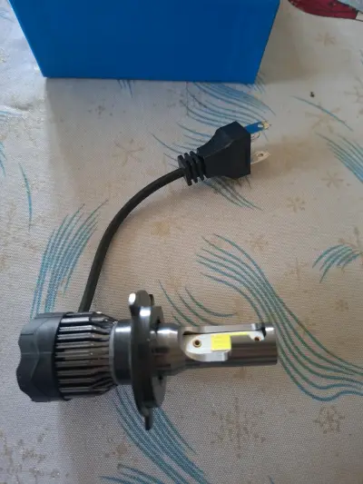Foco LED para auto BRM T4 - miniatura 4