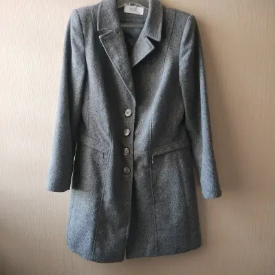 Abrigo gris elegante - miniatura 1