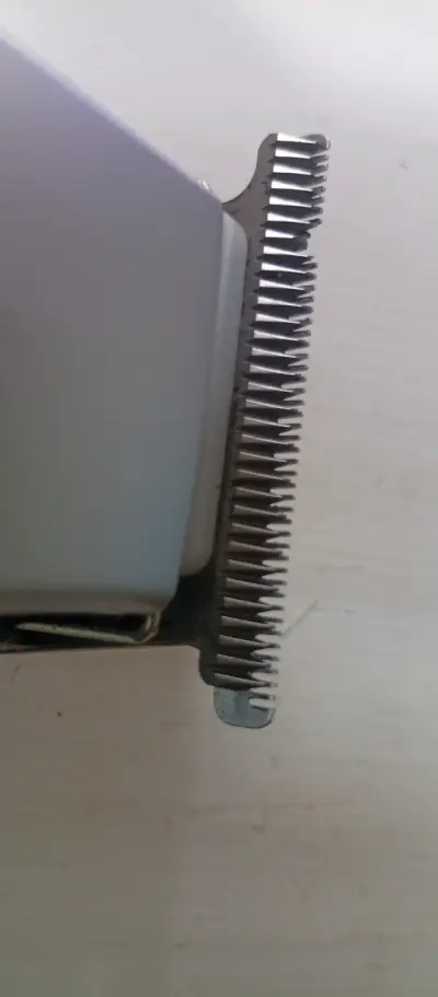 Trimmer con detalle en sus cuchillas - miniatura 5