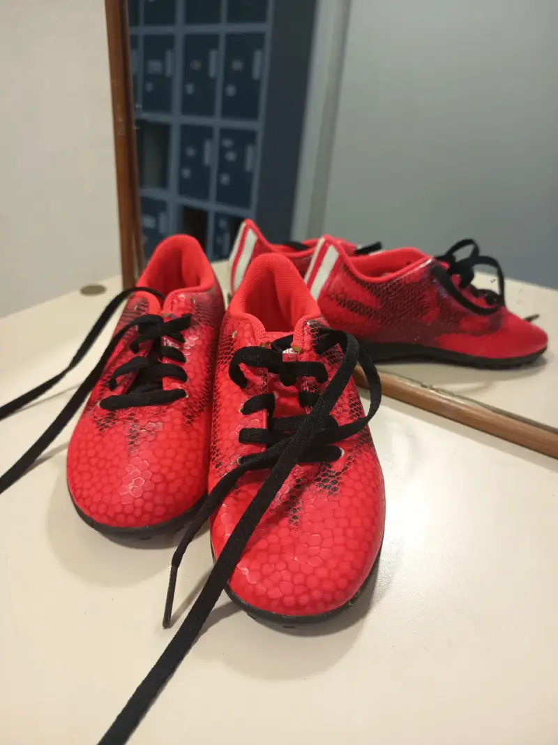 Zapatillas de fútbol rojas Adidas - 1