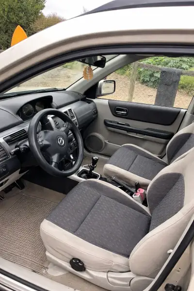 Nissan Xtrail t30 turbo diésel 4x4 - miniatura 6