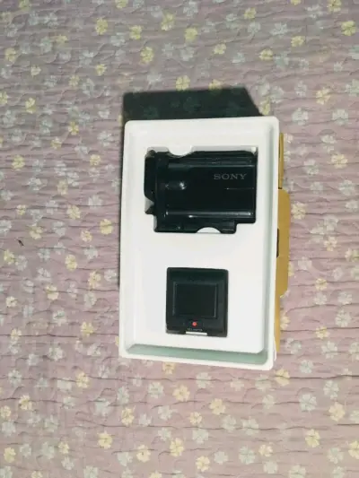 Cámara de acción Sony con carcasa - miniatura 2