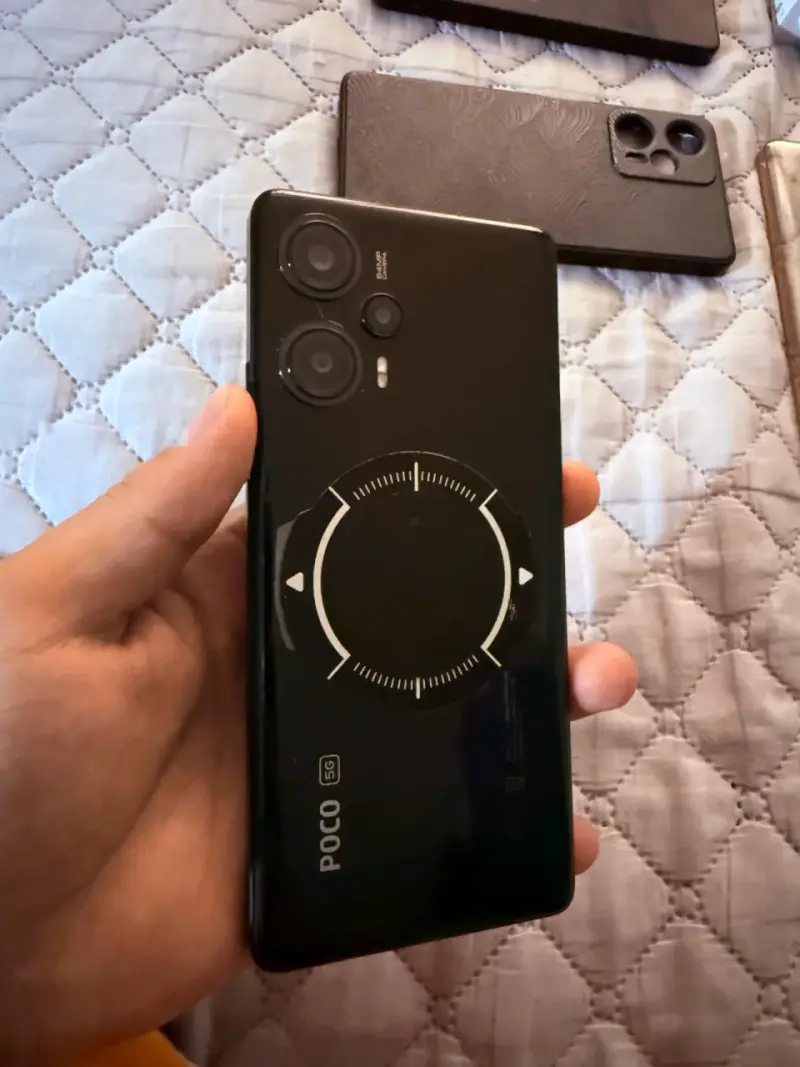Xiaomi Poco F5 con 12 GB de RAM - 3