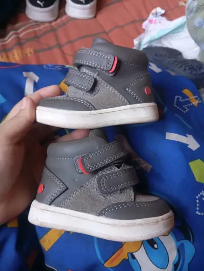 Zapatillas negras para niños - miniatura 5
