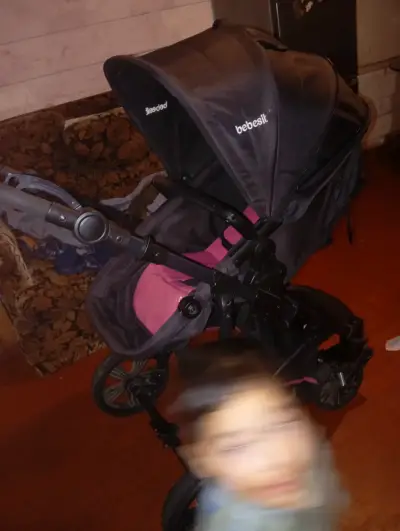 Carrito de bebé Bebesit negro y rosado - miniatura 2