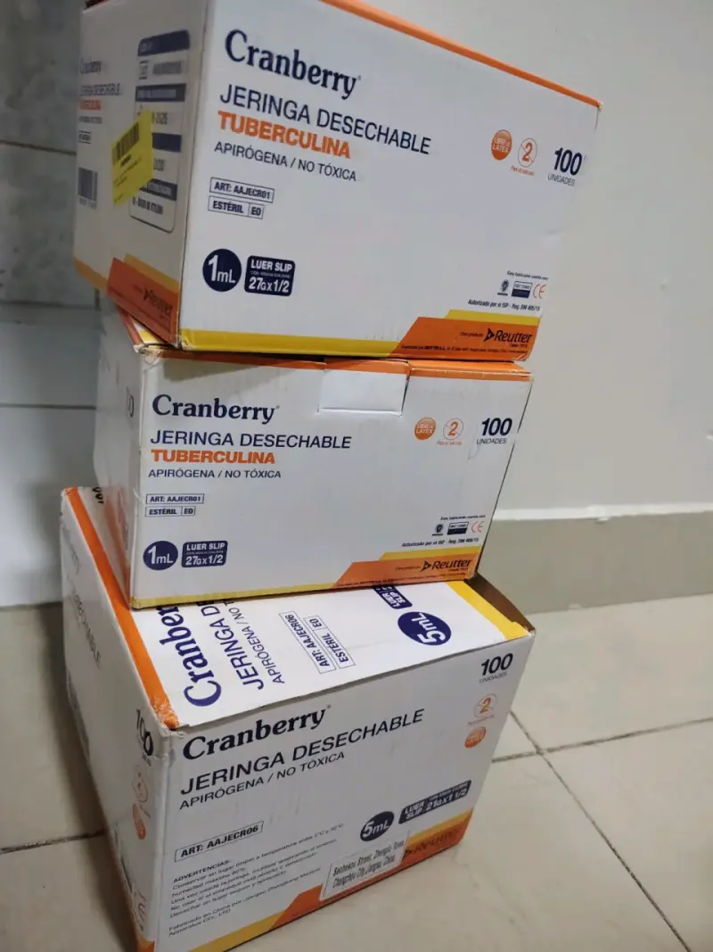 Cajas de jeringas desechables