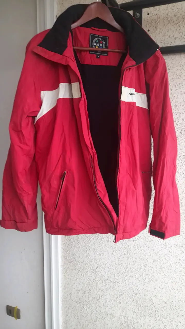 Chaqueta roja Maui con detalles - 1