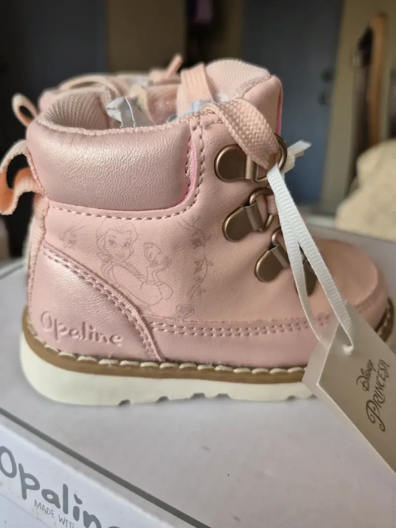 Botines rosas para niña - 2