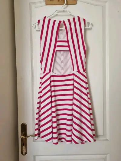 Vestido rayado rosa y blanco - miniatura 2