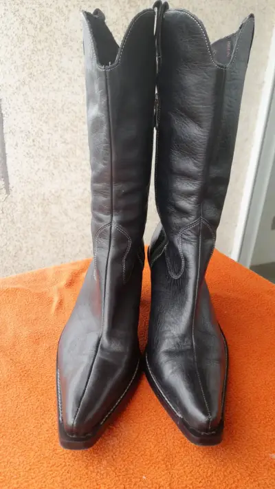 Botas vaqueras Pollini de cuero negro - miniatura 3
