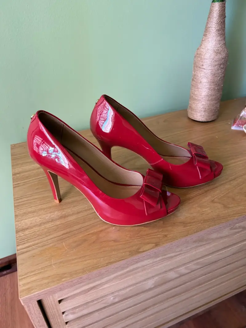 Zapatos rojos con moño - 4