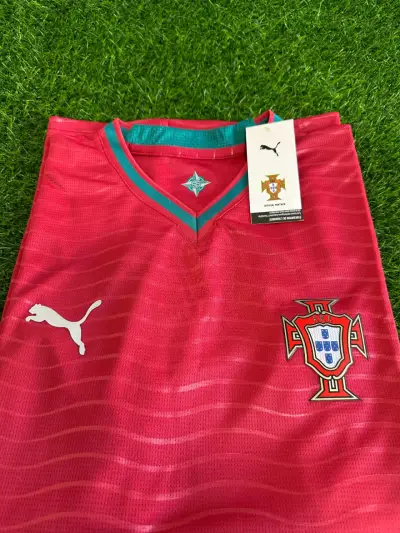 Camiseta roja Puma Portugal - miniatura 2