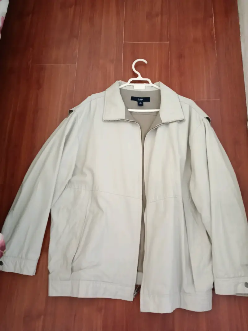 Chaqueta beige GAP - 3