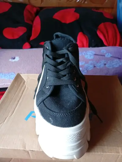 Zapatillas negras plataforma - miniatura 2