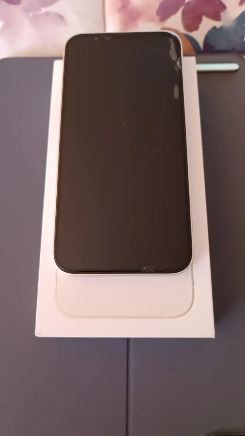 iPhone 13 blanco 128 GB - 3