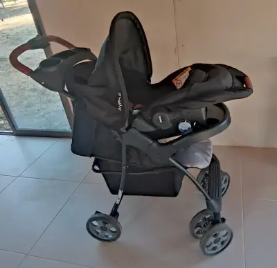 Coche de bebé con silla - miniatura 2