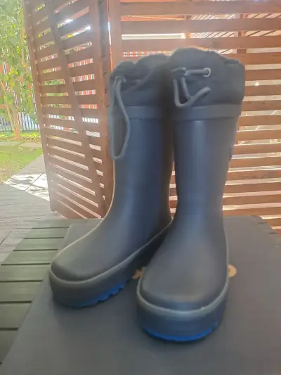 Botas negras con forro térmico - miniatura 2