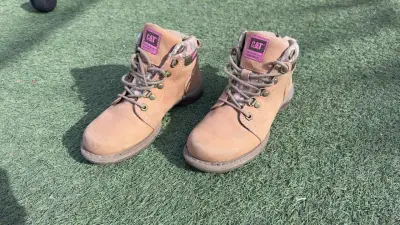 Botas CAT impermeables marrones - miniatura 2