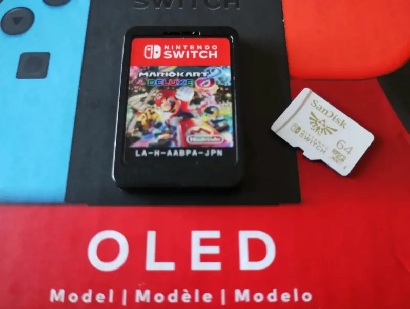 Nintendo Switch OLED+ juego Mario Kart y SD 64 gb - 2