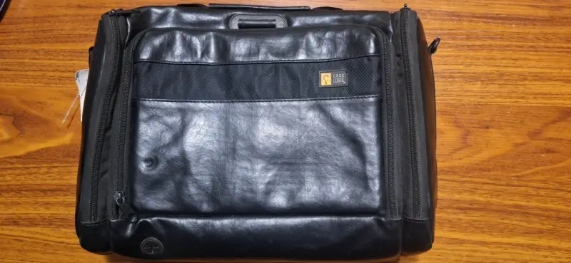Maletín negro Case Logic retro - 1