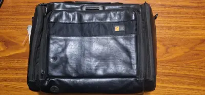 Maletín negro Case Logic retro - miniatura 1