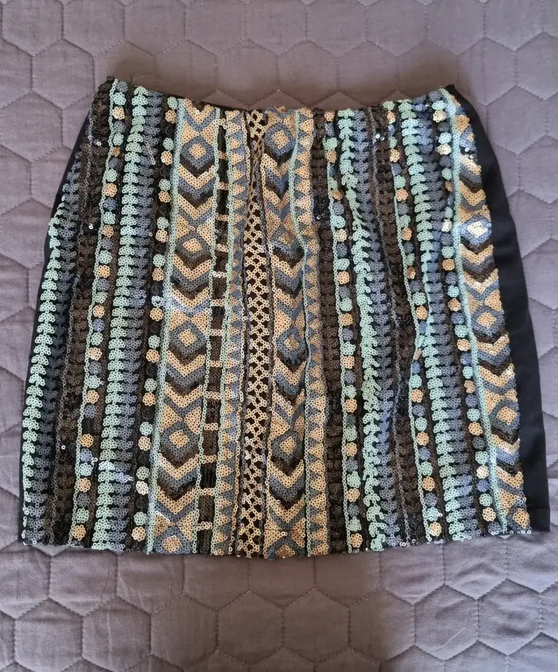 Falda corta con lentejuelas talla M elasticada - 1