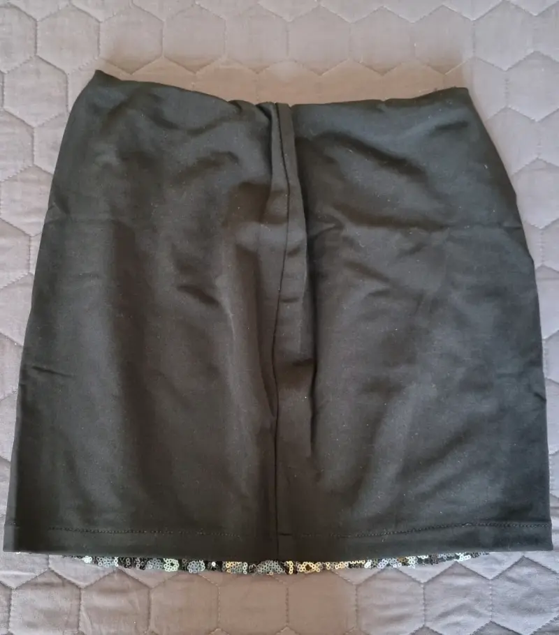 Falda corta con lentejuelas talla M elasticada - 2
