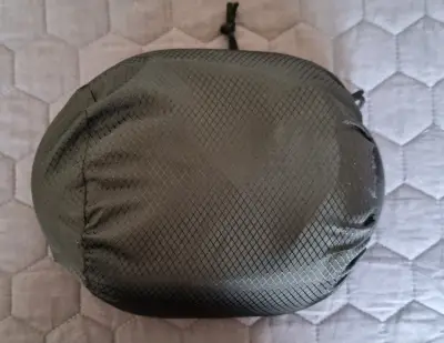 Almohada viral de viaje negra - miniatura 2