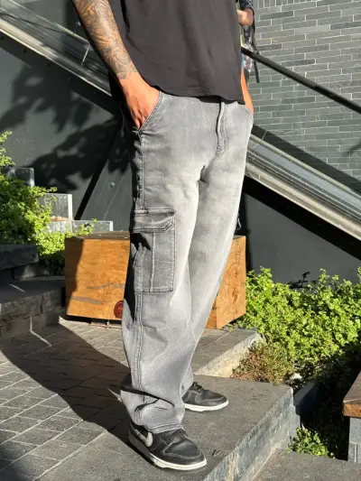 Pantalones cargo grises para hombre - miniatura 1