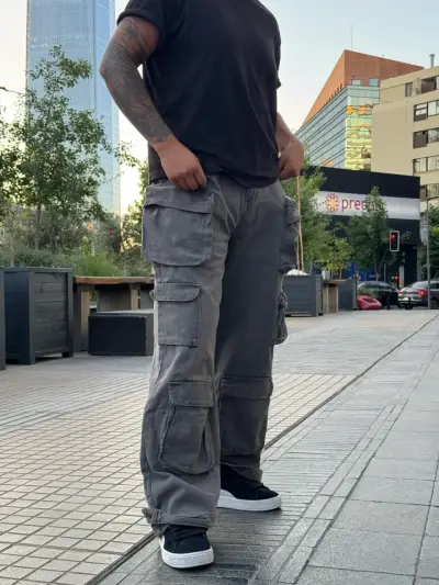Pantalones cargo grises hombre - miniatura 1