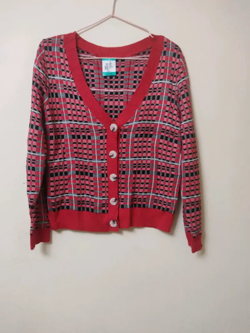 Cardigan retro rojo y negro