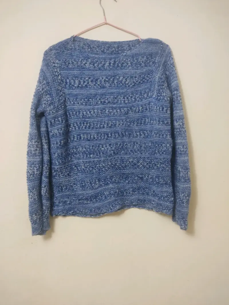 Suéter azul jaspeado