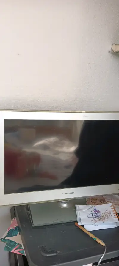 Televisor Recco 32 pulgadas - miniatura 1