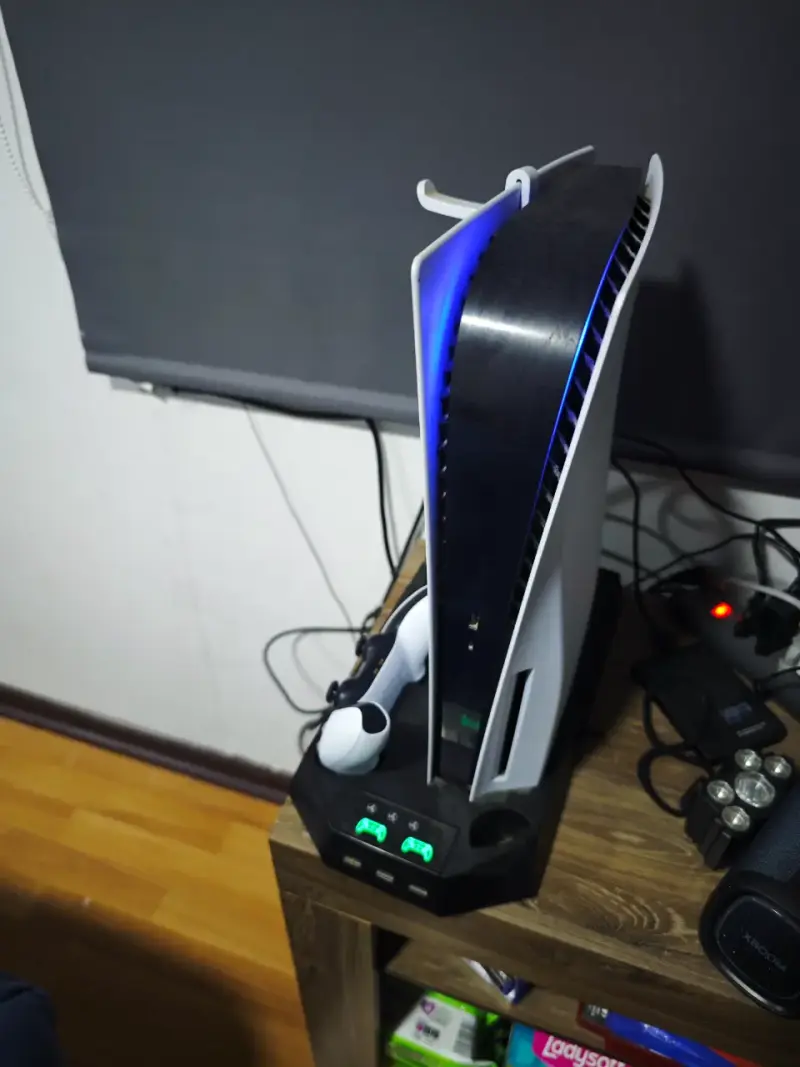 PS5 Fat Disco con base de carga - 1