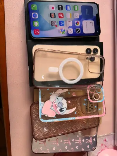 iPhone 13 Pro max en buen estado - miniatura 4